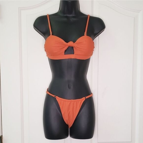 NWOT Bikini Swimsuit - Picture 1 of 8